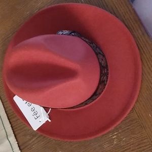 Rust Red Fedora 👒